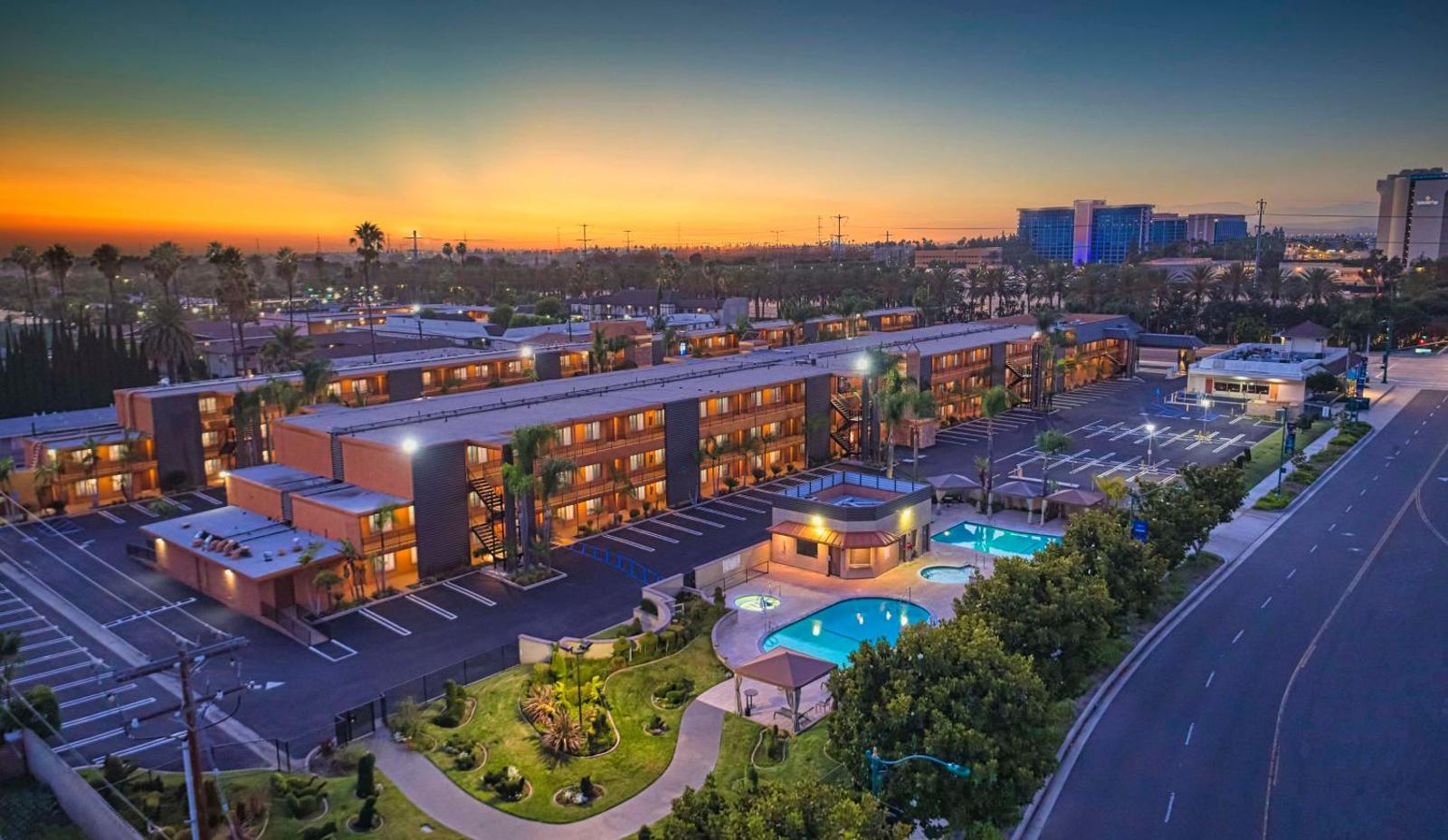 Best Western Plus Stovall's Inn