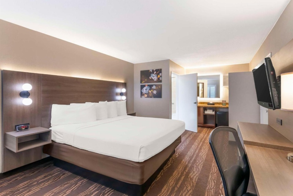Best Western Plus Stovall's Inn