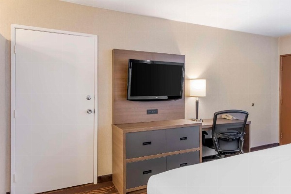 Best Western Plus Stovall's Inn image 24