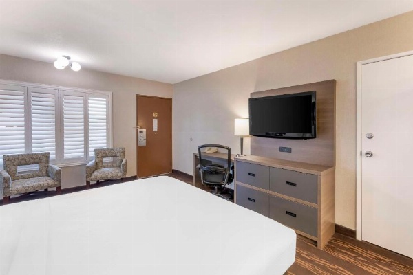 Best Western Plus Stovall's Inn image 27